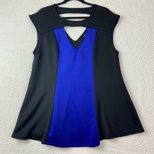 Torrid Black and Blue Keyhole Blouse. Size 3X.